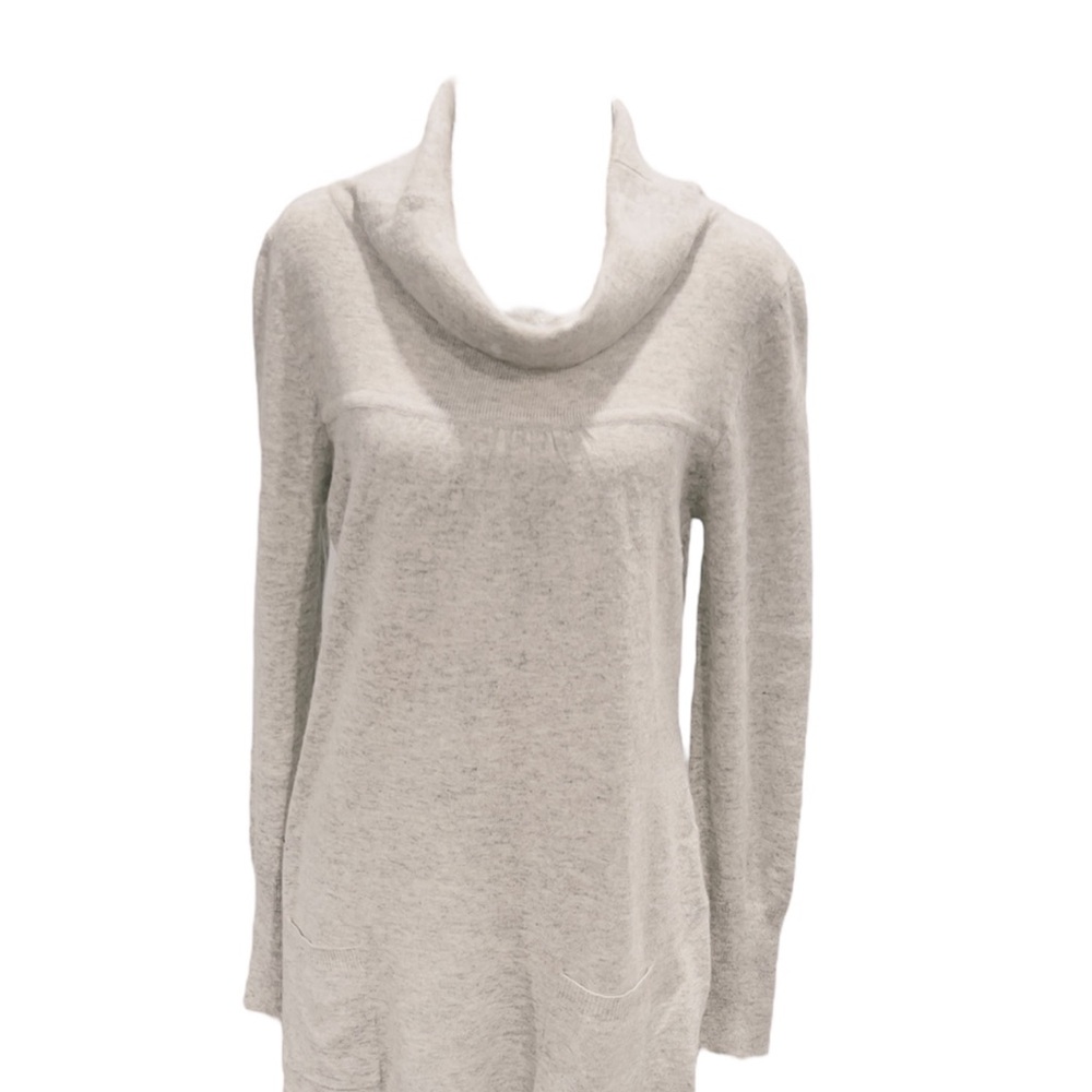 BCBGMaxAzria Light Gray Cowl Neck Sweater